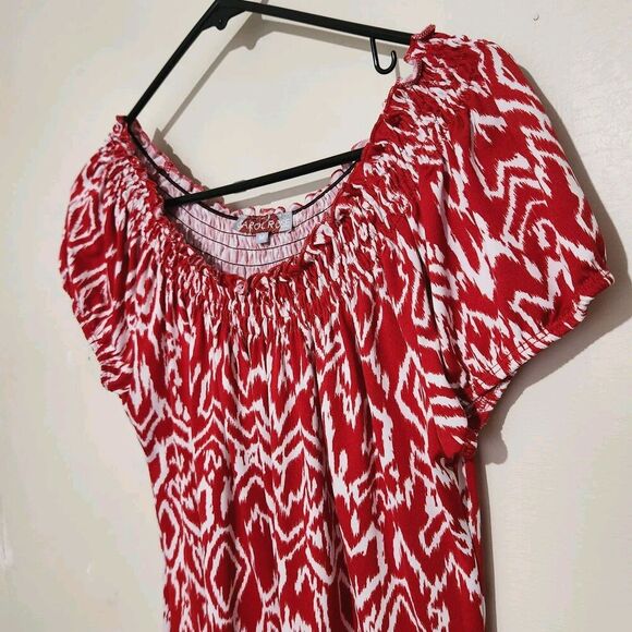 CAROL ROSE  Top Women Size Medium Red Short Sleeve Ruffle Wide Neck Relax Fit - Picture 2 of 10